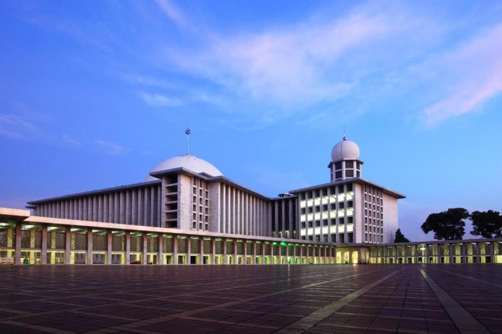 Grand Cempaka Business Hotel Dżakarta Zewnętrze zdjęcie