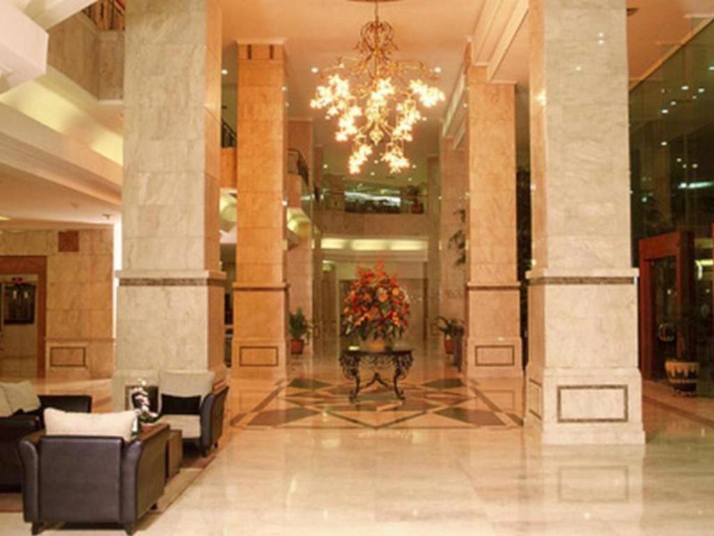 Grand Cempaka Business Hotel Dżakarta Zewnętrze zdjęcie